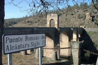 La Asociación para la Defensa del Patrimonio de Brozas recuperará una antigua calzada