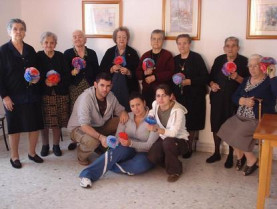 El Ayuntamiento de Aliseda da talleres de manualidades a los mayores de los pisos tutelados hasta diciembre
