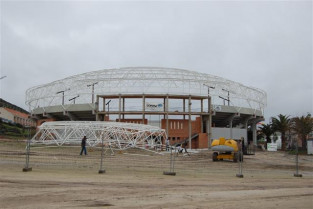 El alcalde de Navalmoral pretende llevar la movida juvenil al edificio multiusos pero sin alcohol