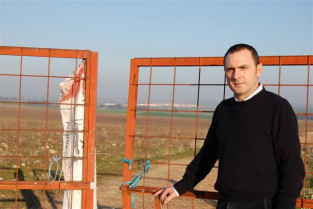 Campo Lugar recaba apoyos para impedir que se instale el cementerio de residuos en su término municipal