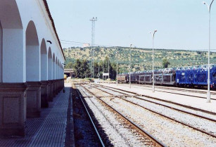 El alcalde de Valencia de Alcántara urge reabrir el enlace de tren que comunica Madrid-Lisboa