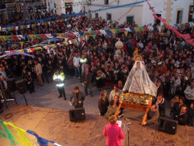 Los vecinos de Aliseda festejan con varios actos la llegada de la patrona del pueblo, la Virgen del Campo