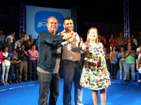 IU decide, tras un tenso debate, dar la presidencia de la Junta de Extremadura al Partido Popular