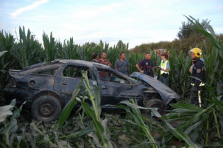 Un espectacular accidente con salida de vía en la carretera de La Moheda deja un herido de consideración