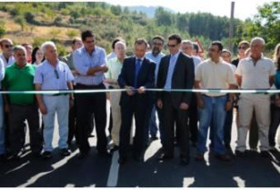 El presidente de la Diputación conoce el nuevo estado de la carretera del Puerto de Berzocana