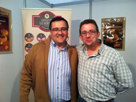 Torta de la Serena ofrece 3.000 degustaciones en la Feria Gastronómica de Valencia de Alcántara