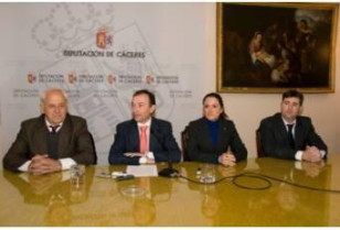 La Diputación de Cáceres sembrará patatas para colaborar con el proyecto solidario del Club Rotary