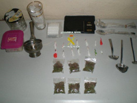 Agentes de la Guardia Civil detectan un punto de venta de droga en Jarandilla de la Vera