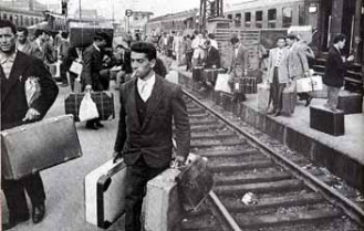 El IES Jálama de Moraleja acoge una exposición sobre el fenómeno de la emigración y las tendencias actuales