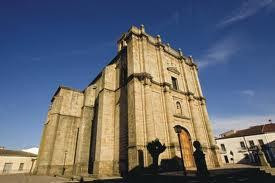 Zarza la Mayor publica un libro con una recopilación de los pregones de las Ferias de San Bartolomé