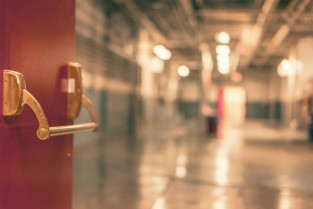 Una niña de cuatro años contagiada por Covid lleva ingresada diez días en el hospital y permanece estable