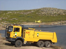 Más de 400 peones forestales promocionan a la categoría de bombero forestal conductor en Extremadura