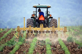 Guerra en el agro: Asaja Extremadura abandona el convenio del campo y APAG Asaja decide firmarlo