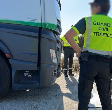 Zamora guarda silencio por las víctimas del atentado de Barcelona 