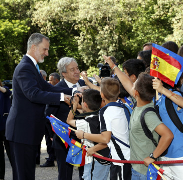 Zamora guarda silencio por las víctimas del atentado de Barcelona 