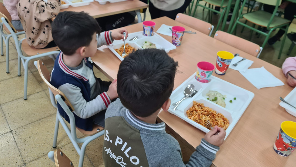 La Junta asigna más de 373.000 euros para costear el comedor escolar de casi 500 alumnos