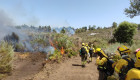 Un vehículo ardiendo deja un herido y un incendio forestal en Extremadura