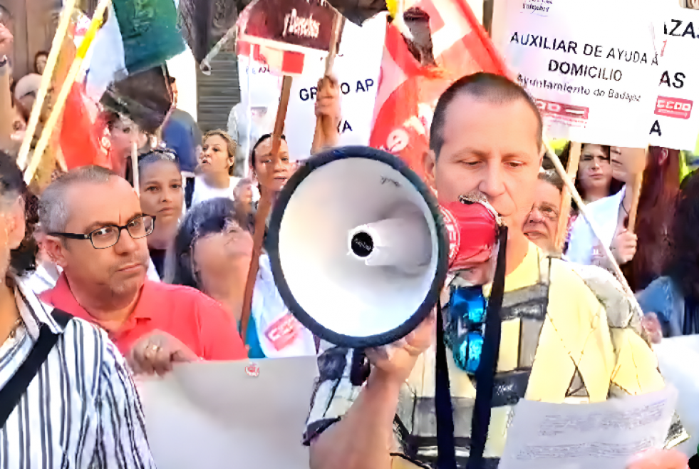Más de 300 trabajadores del Ayuntamiento de Badajoz exigen una subida salarial justa