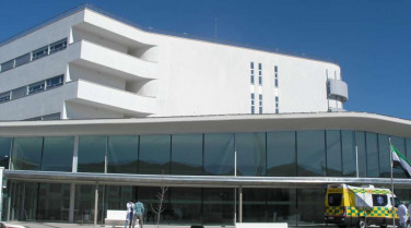 Los bomberos excarcelan a un herido grave en un accidente en la N-521