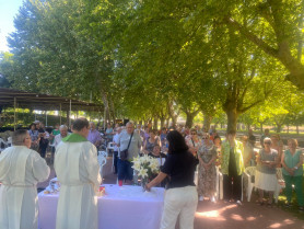 Más de 300 mayores disfrutan de una convivencia en el parque fluvial de Moraleja