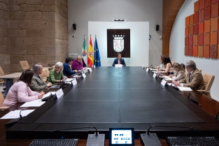 Extremadura impulsa dos nuevos programas de fomento del empleo por 39 millones de euros