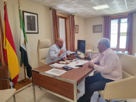 El alcalde y el Círculo Empresarial Moralo analizan el potencial empresarial de Talayuela