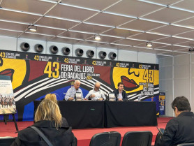 El autor José Sarmiento presenta su libro ‘La Comisión Militar de la Junta Suprema de Extremadura’