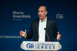 El PP pide a Gallardo que explique porqué el hermano de Pedro Sáchez no está obligado a presentar el IRPF