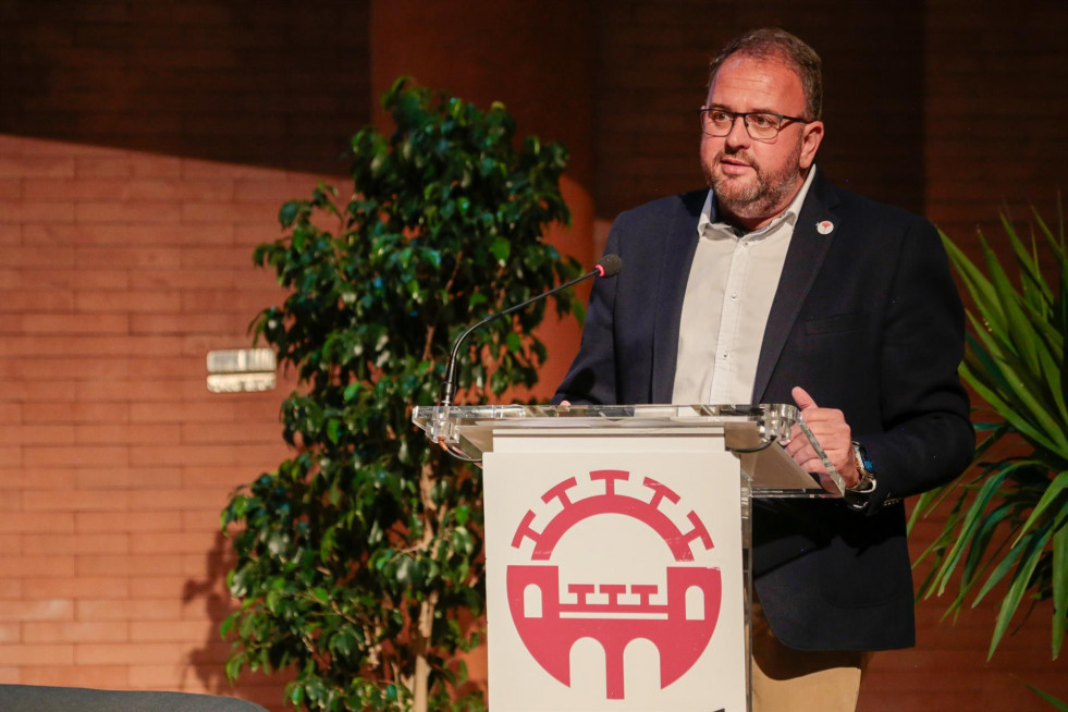 El alcalde de Mérida impide el debate en Pleno de una moción de Vox sobre prioridad nacional