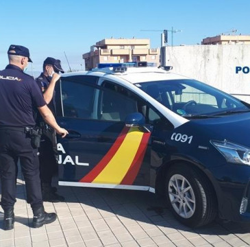 Zamora guarda silencio por las víctimas del atentado de Barcelona 