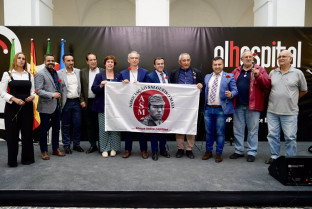 La Diputación de Badajoz presenta un libro colectivo para conmemorar los 50 años de la Revolución de los Claveles