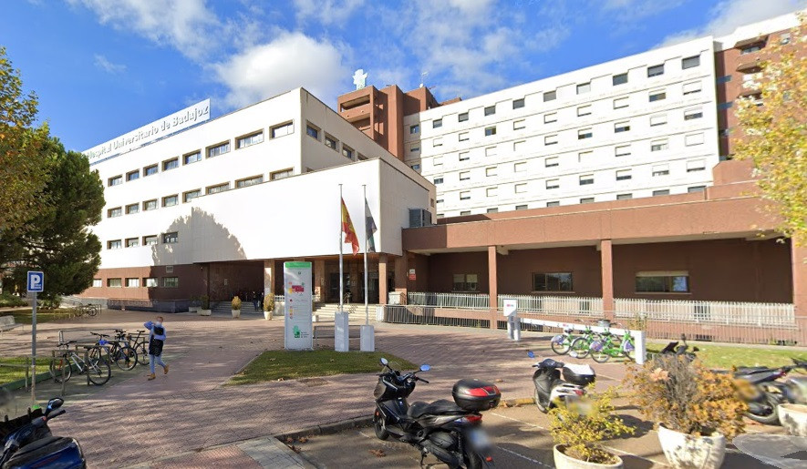 Una mujer de 48 años, en estado grave tras ser atropellada por un autobús