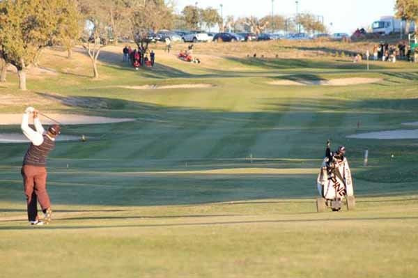 Talayuela impulsa su marca turística y empresarial con el I Open DAR Golf y la ruta Raíces y Pinares