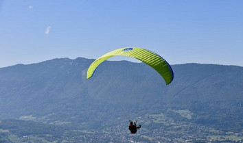 Herido de gravedad un hombre de 56 años en un accidente de parapente
