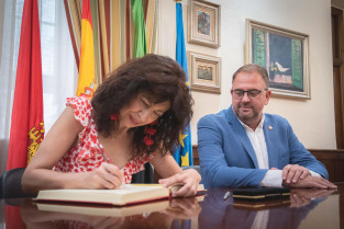 La ministra de Igualdad destaca a Mérida como modelo en la lucha contra la violencia de género