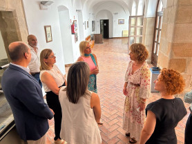 La Junta de Extremadura cede un inmueble para la ampliación del centro de día en Burguillos del Cerro