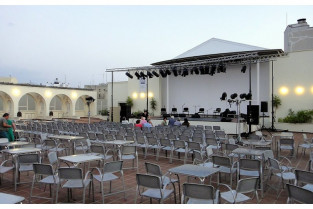 Fundación CB trae a la terraza del Teatro López de Ayala un ciclo de películas para todos los gustos
