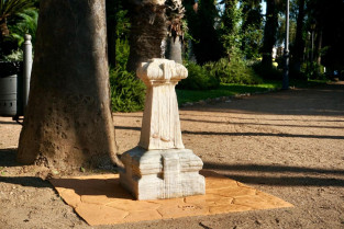 El Parque de Castelar de Badajoz recupera su fuente restaurada por el artista José Manuel Gamero Gil