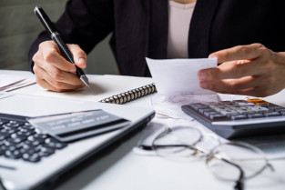 Los extremeños trabajan más de 7 meses para pagar impuestos