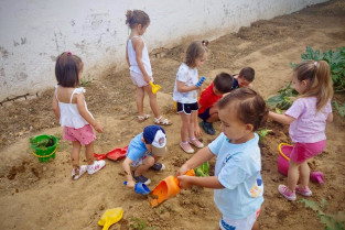 Más de 140 niños disfrutan de las ludotecas rurales en Badajoz