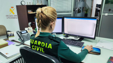 Prisión provisional sin fianza para el entrenador acusado de varios delitos de pornografía infantil