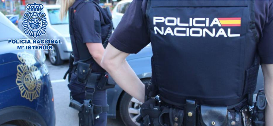 Detenido un hombre por robar con intimidación a una joven en Badajoz