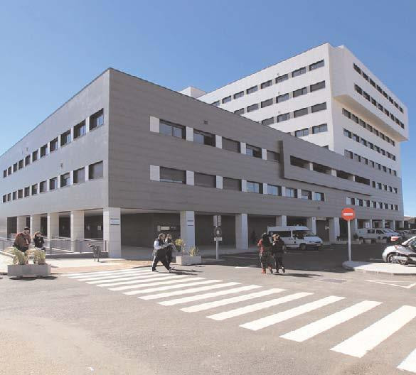 Una mujer de 47 años resulta herida tras volcar su vehículo en Badajoz