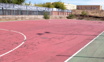 Adjudicado por más de 100.000 euros el proyecto de reforma de dos pistas deportivas en Mérida