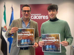 La Cabalgata de Reyes Magos de Cáceres repartirá 3.000 kilos de caramelos desde sus 15 carrozas