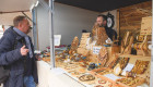 Una asociación de mujeres rurales participa en el mercado artesanal de Semana Santa de Mérida