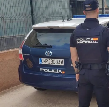 Zamora guarda silencio por las víctimas del atentado de Barcelona 