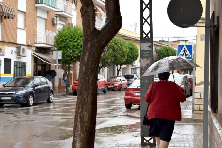 Ampliada la alerta amarilla por lluvias y tormentas en varias comarcas extremeñas