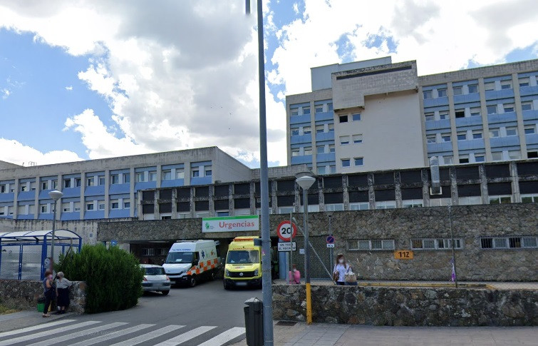 Herido un hombre de 58 años en una colisión entre un coche y moto