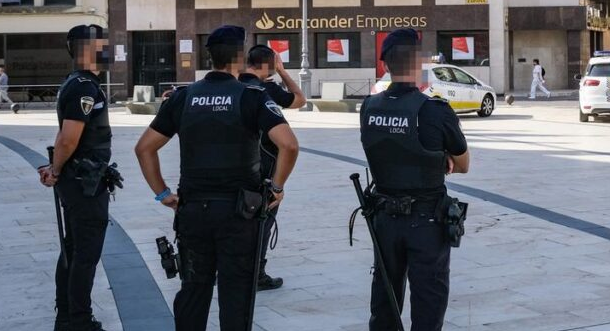 Detenido por apuñalar a un cliente durante un intento de robo en una carnicería en Badajoz